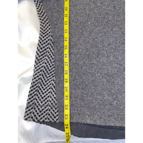 Marmot Wool Blend Sweater - Size M - Color Blocking Design - Picture 8 of 13